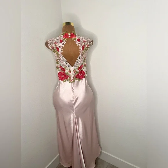 Karen Millen Pink Floral Embroidered Maxi Dress - Picture 7 of 9